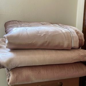 West Elm Luster Velvet Blackout Curtains Dusty Blush 48” X 96”